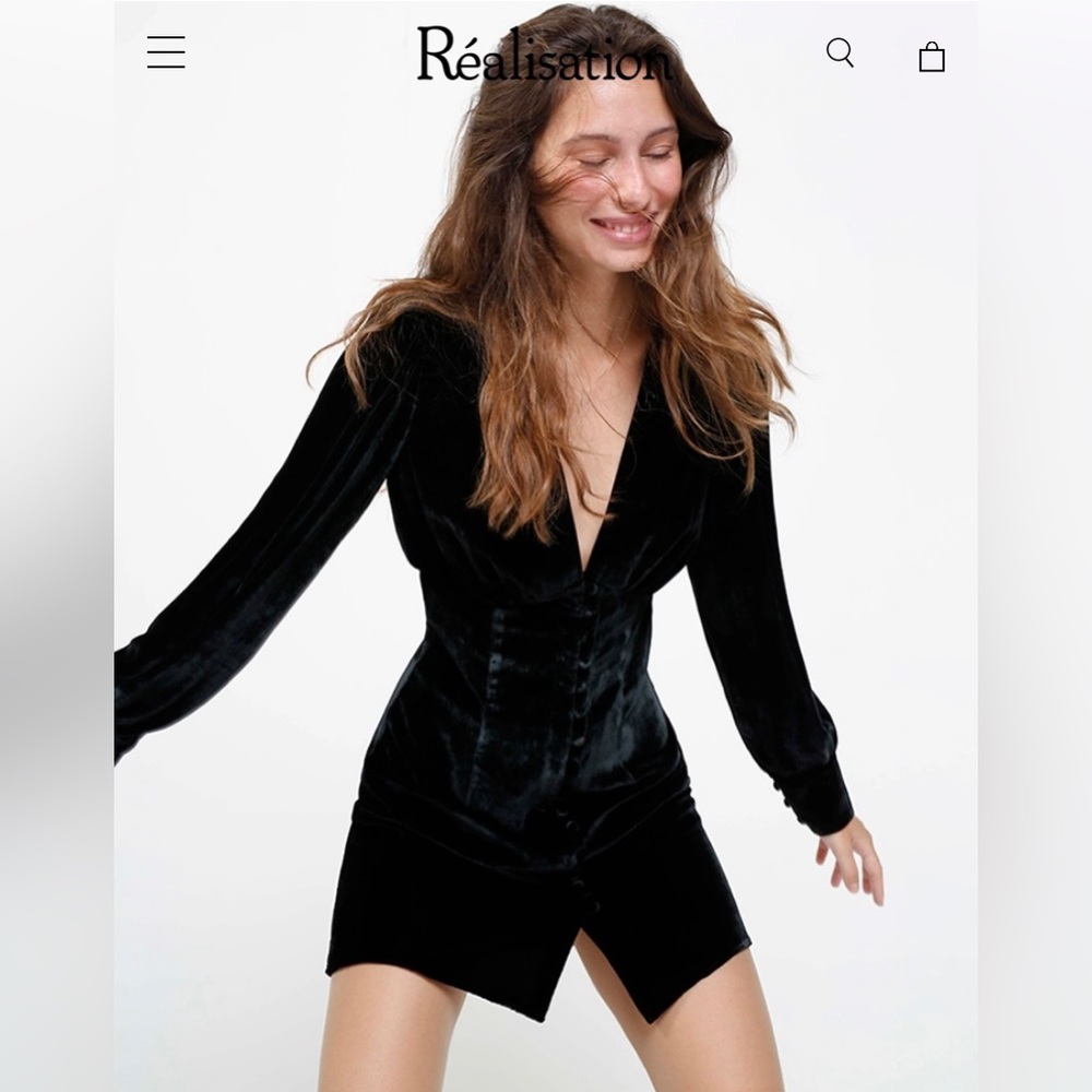 Realisation Par Leekley Dress in black velvet